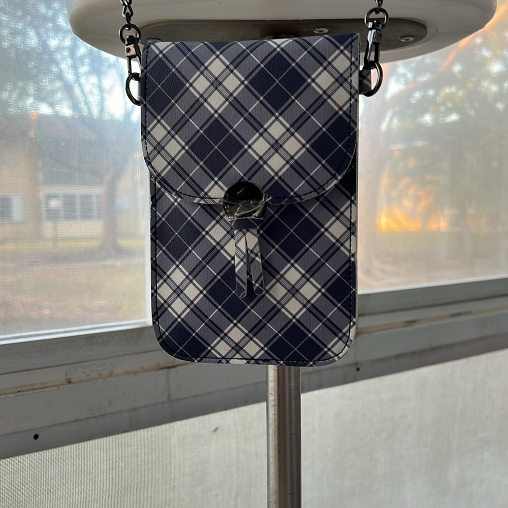 Crossbody phone case with card slots NWT